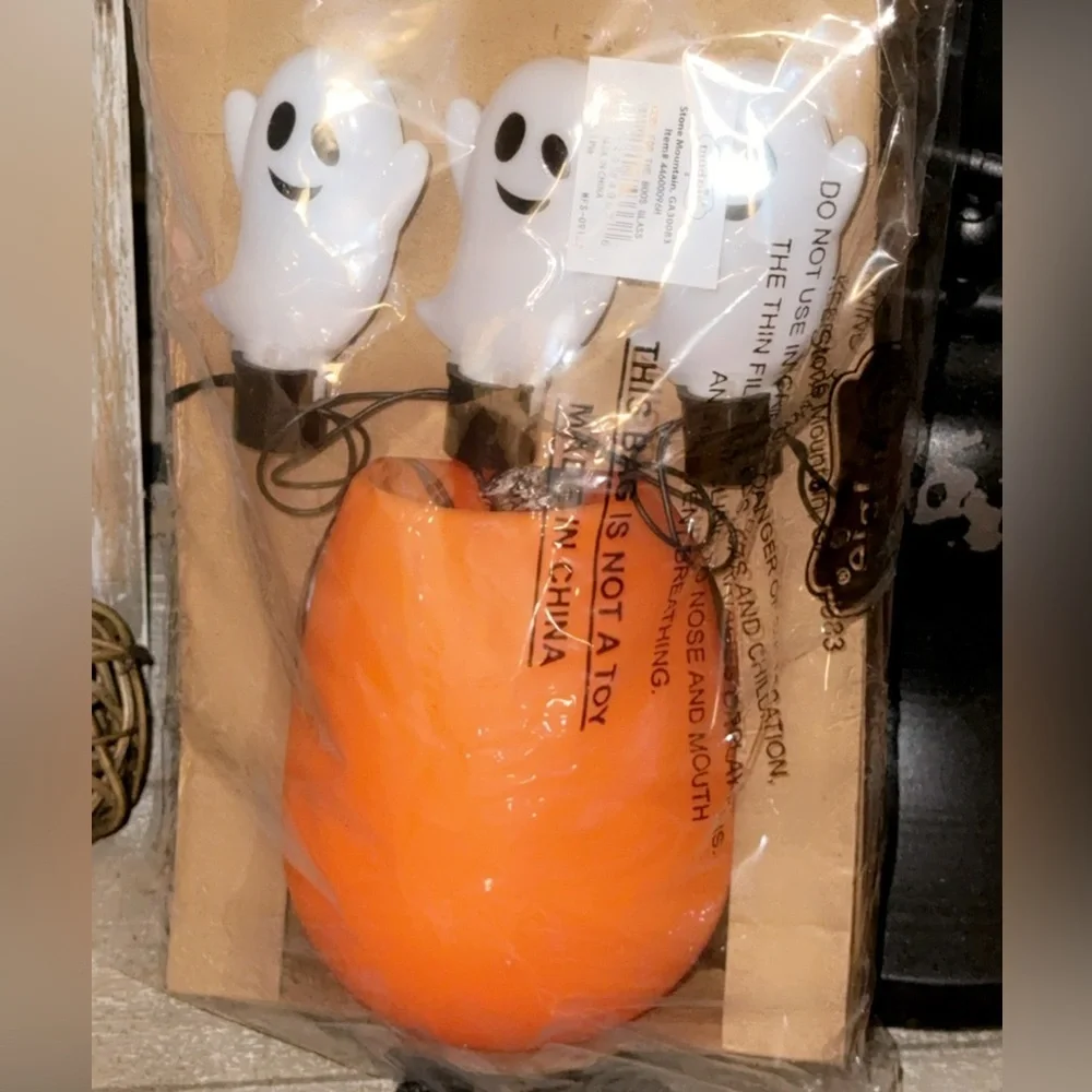 NWT MUD PIE Gifts Halloween Ghost Light-Up Necklace 🍷 Glass HERE FOR THE BOOS